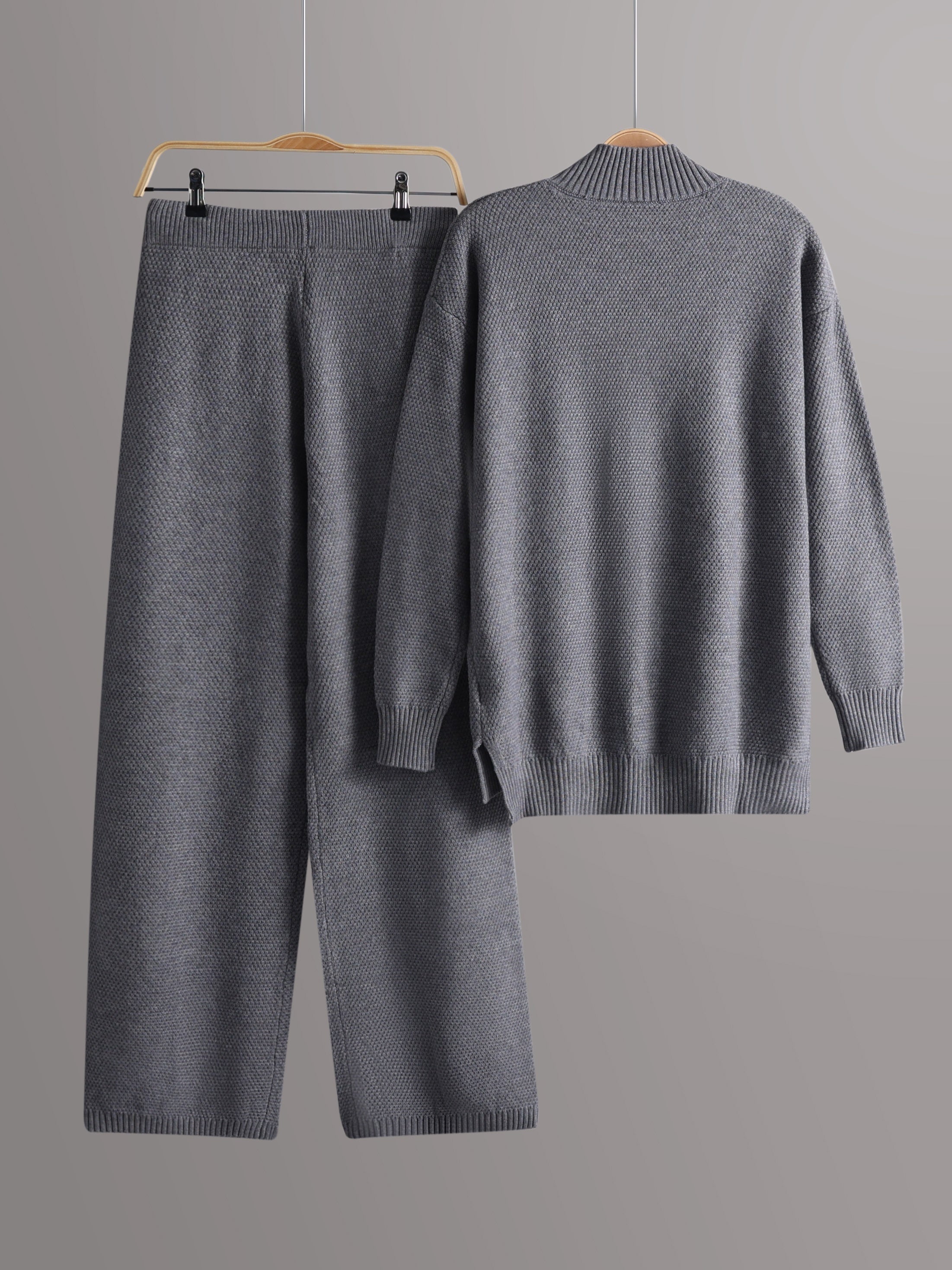 Evoque™ | Knitted Set with High Neck and Trousers