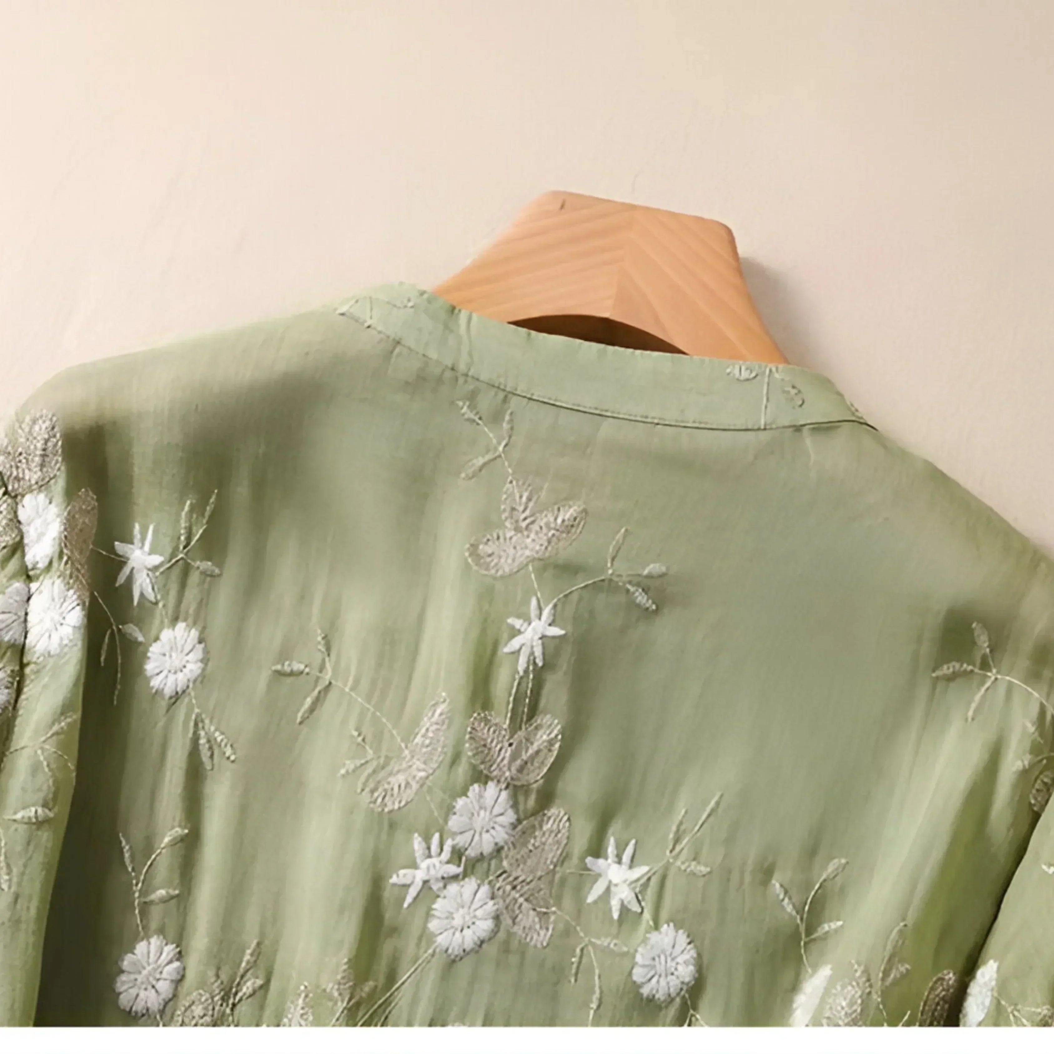 EVOQUE™ | EMBROIDERED CHIFFON BLOUSE