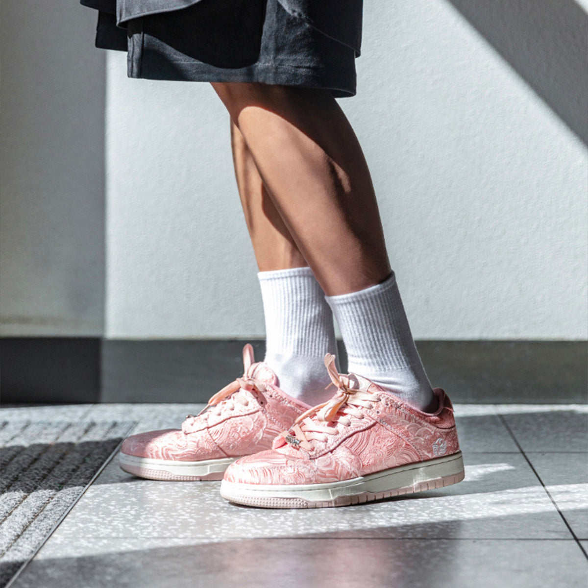 EVOQUE™ | LUXE BROCADE SNEAKERS