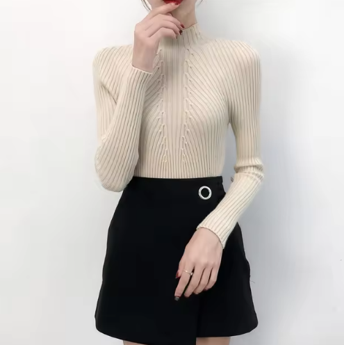 EVOQUE™ | ELEGANT RIBBED KNIT TOP