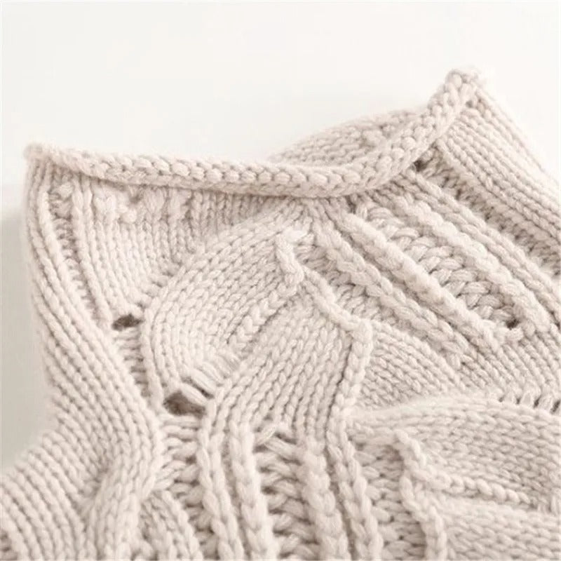 EVOQUE™ | CHIC CABLE-KNIT TURTLENECK